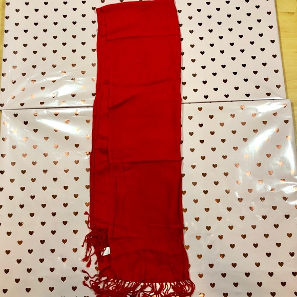 Red Pashmina - Picture 2 of 4